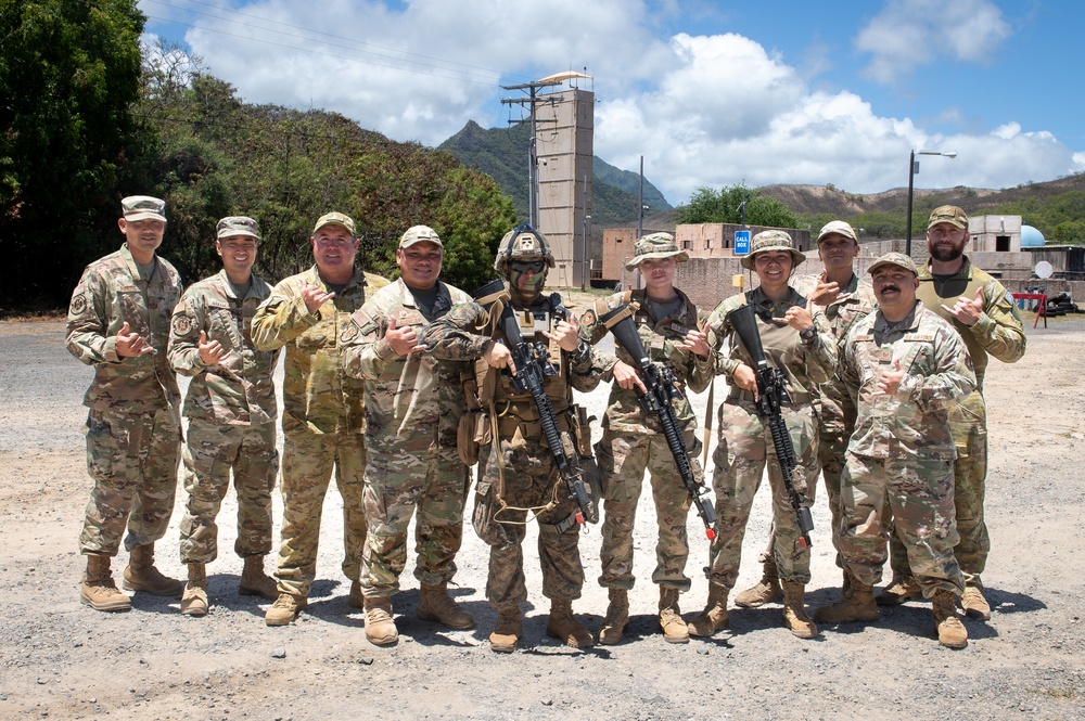 Imagem relacionada à notícia: Hawaii Airmen, Marinhas hospedam treinamento de combate-hazmat em Toxic Swell 25