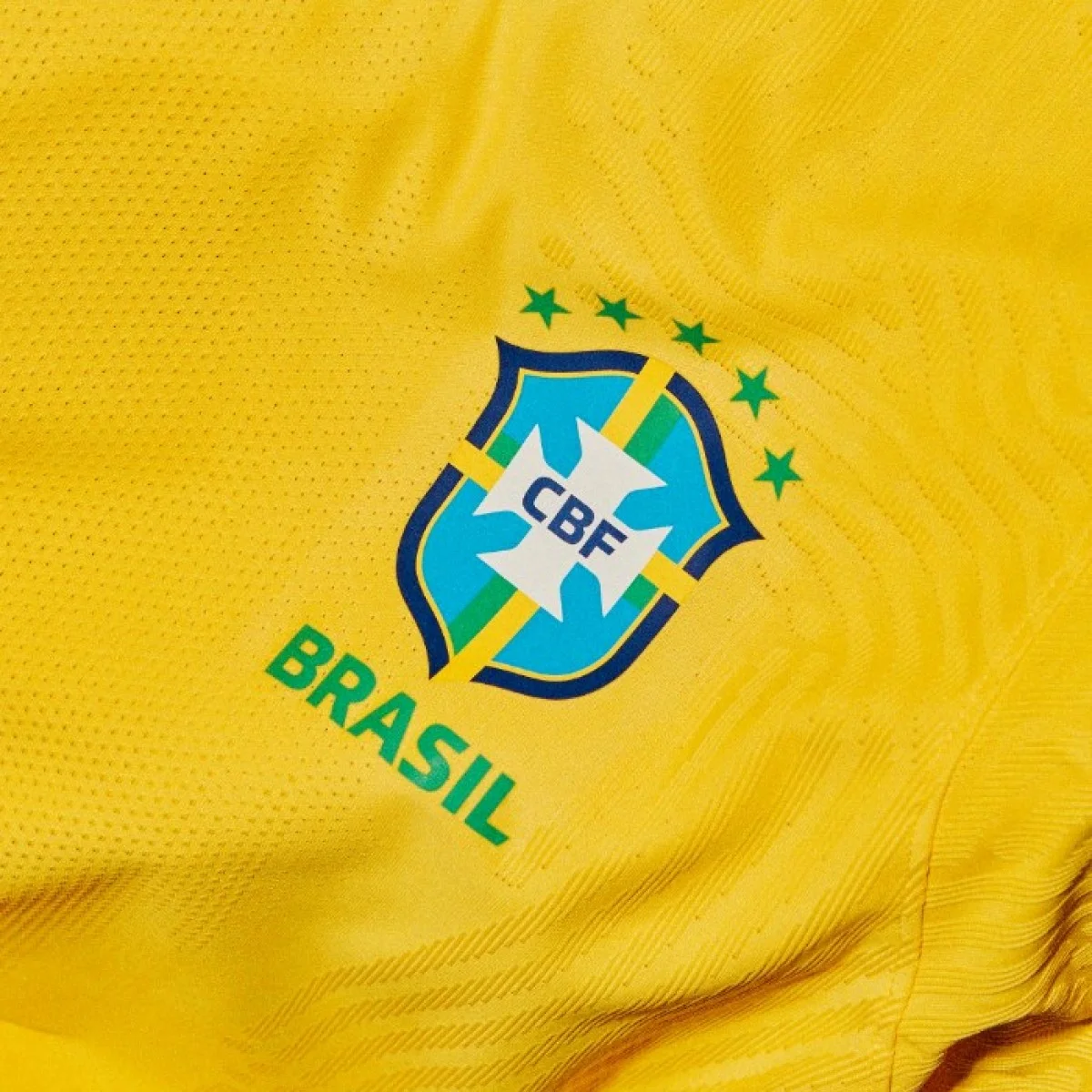 MG: mercado é proibido de trocar uniformes vermelhos por camisas da Seleção