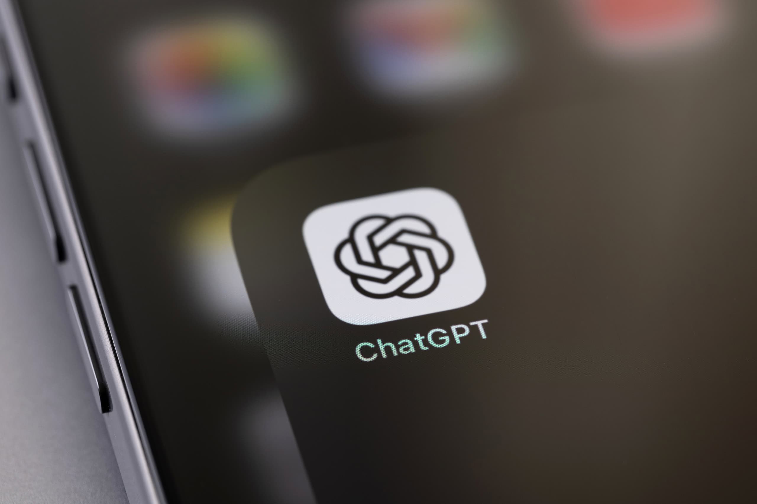 ChatGPT começa a exibir anúncios ao lado de imagens geradas