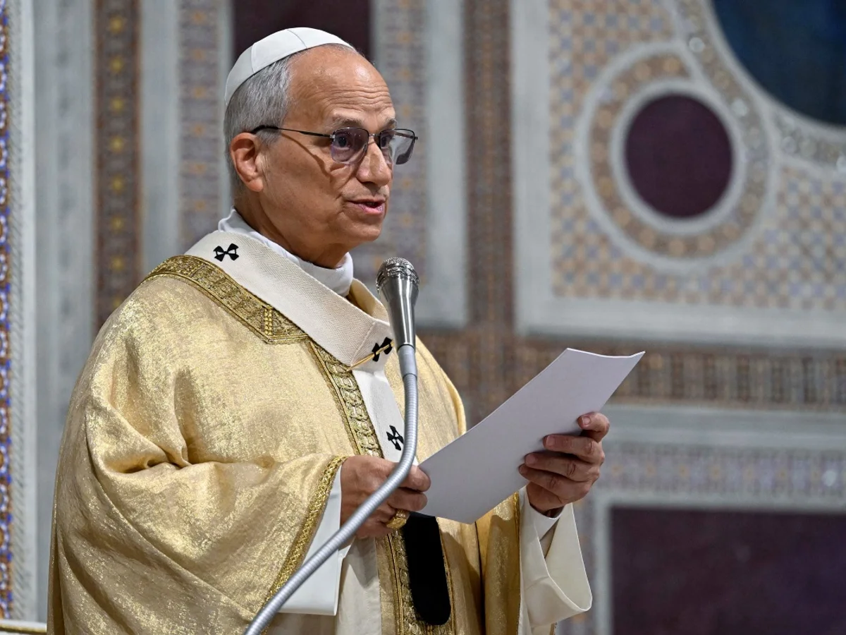 Papa Leão XIV continua recuperação no Vaticano após retirada de tumor