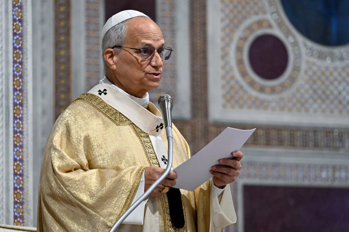 Papa Leão XIV continua recuperação no Vaticano após retirada de tumor