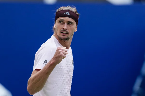Derrota de Alcaraz garante Zverev como número 1 do ranking mundial em 2026