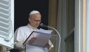 Imagem da matéria: Papa Leão XIV continua recuperação no Vaticano após retirada de tumor