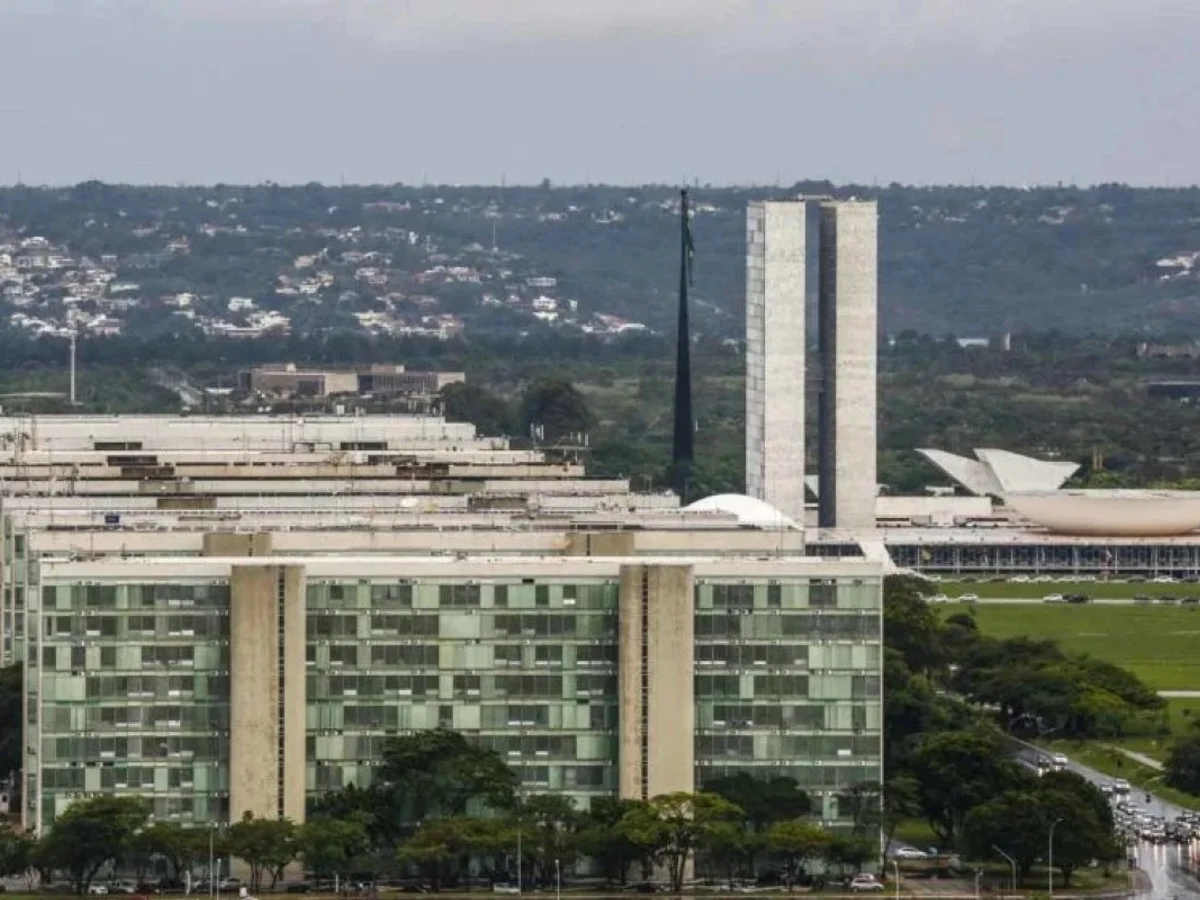 Dia do Servidor Público: governo adia ponto facultativo para sexta (30/10)