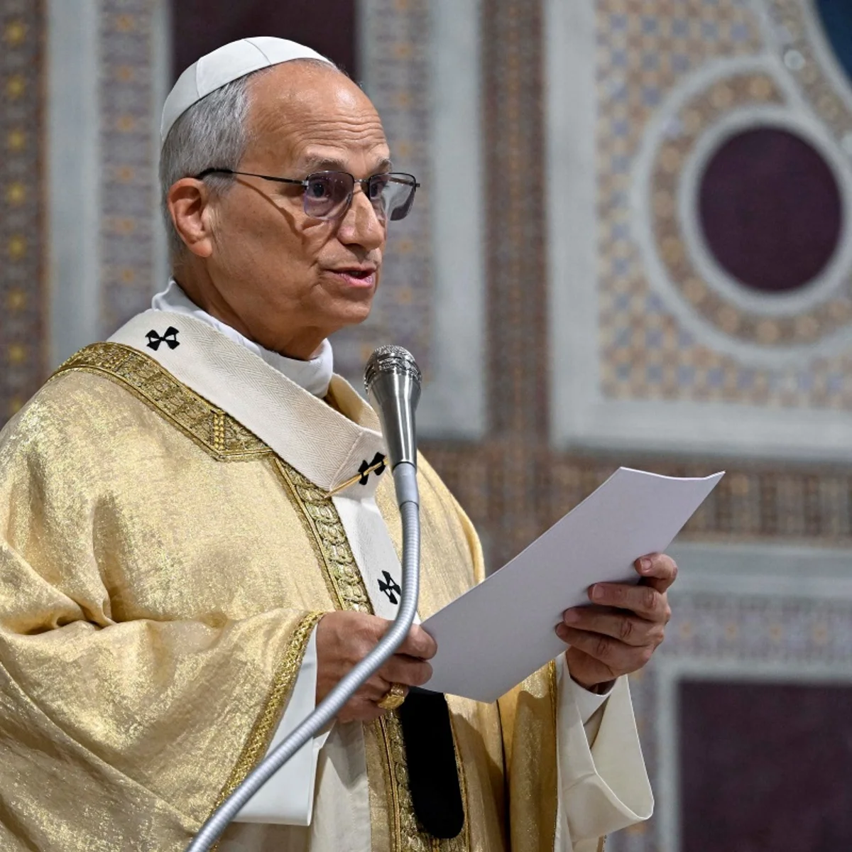 Papa Leão XIV continua recuperação no Vaticano após retirada de tumor
