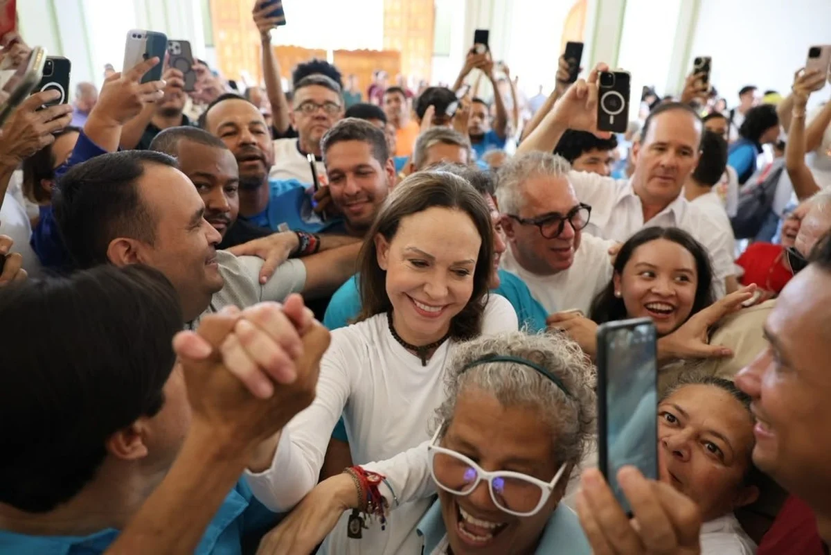 Imagem colorida mostra Maria Corina Machado - Metrópoles