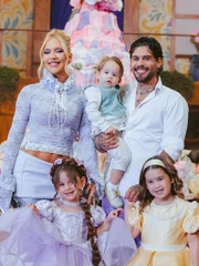 Virginia Fonseca mostra desespero de amigos durante turbulência em voo
