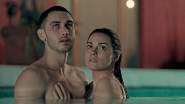 10 filmes de suspense da Netflix cheios de cenas quentes e eróticas