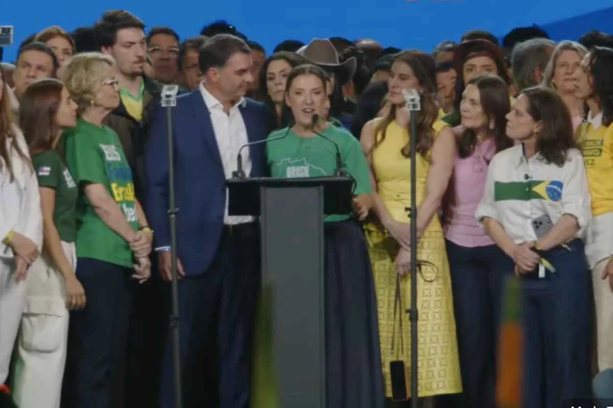 Aliados de Flávio criticam fala de assessora econômica sobre Bolsa Família