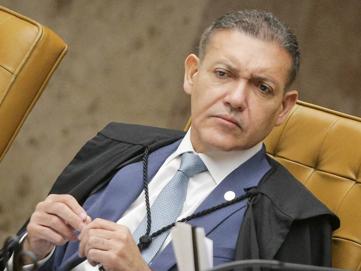 Em meio a crise, Nunes Marques marca reunião com campanhas de Lula e Flávio