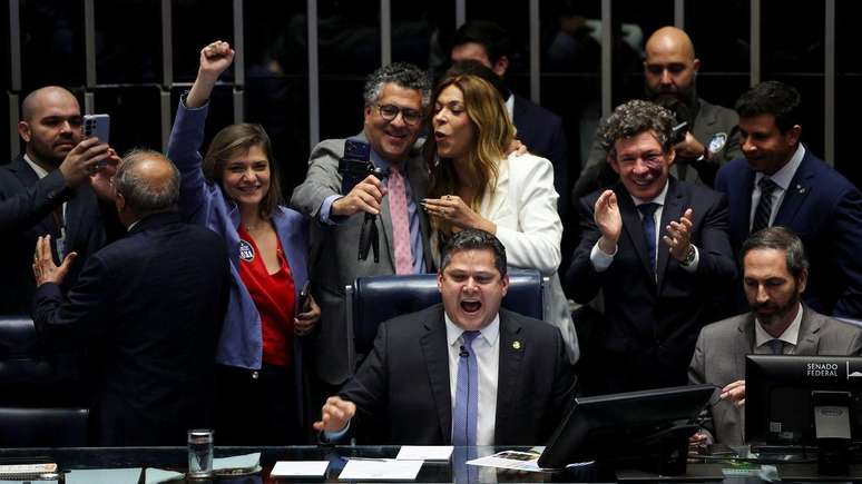 Fim da escala 6x1 é 'vitória' e dá 'impulso eleitoral' para Lula, destaca imprensa internacional