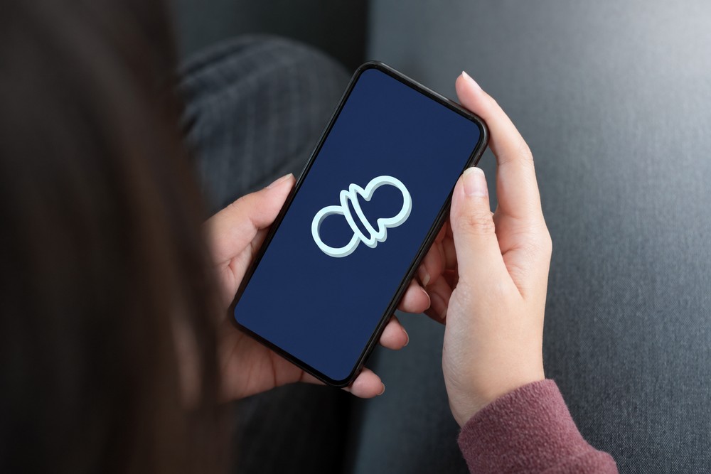 Versão gratuita do app disponibiliza ferramentas básicas — Foto: Reprodução/Vecteezy/Google Play Store/Editada com IA