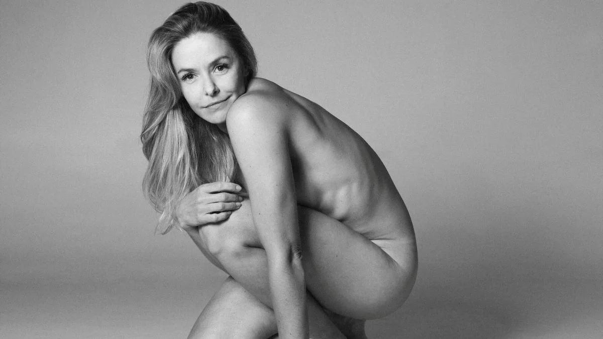 Bianca Rinaldi comemora 52 anos com foto nua nas redes sociais