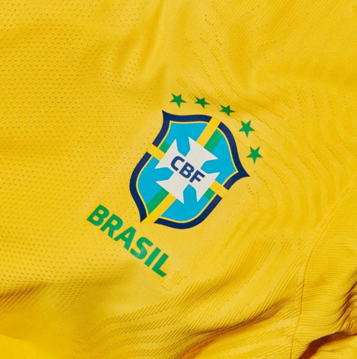 MG: mercado é proibido de trocar uniformes vermelhos por camisas da Seleção