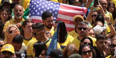 O candidato à Presidência da República, Flávio Bolsonaro (PL) realiza campanha neste domingo na Avenida Paulista. Foto: tiago queiroz/Estadao / Estadão