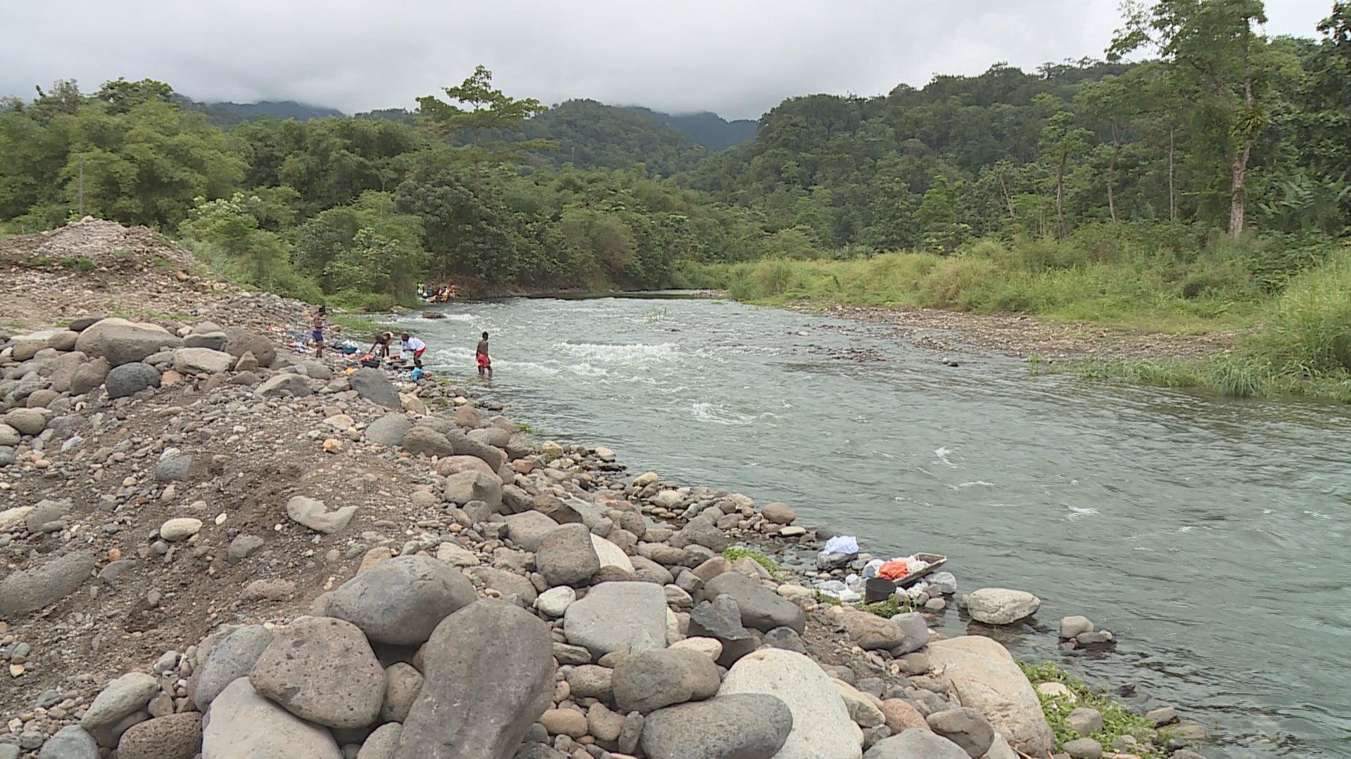 A obra da ponte de Lembá foi lançada sem estudos geotécnicos por isso 1 ano de atraso