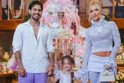 Virginia Fonseca mostra desespero de amigos durante turbulência em voo