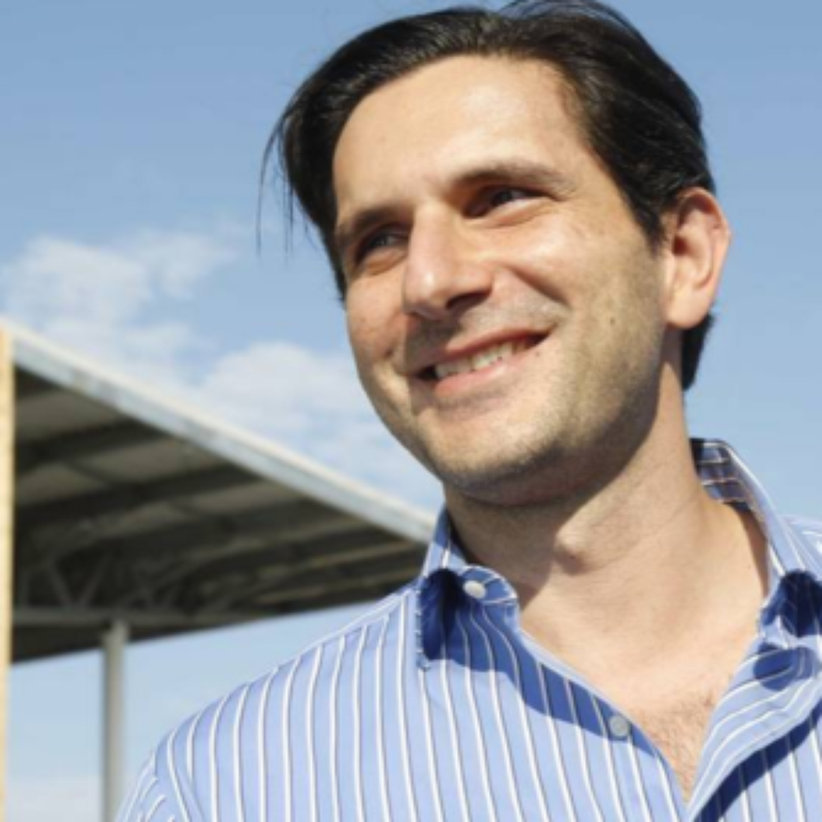 Grupo Globo demite diretor-geral Fred Kachar após vazamento de conversas com Vorcaro