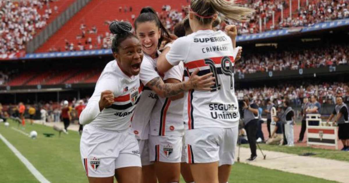 São Paulo bate o Corinthians, faz história e conquista título inédito no Brasileirão Feminino