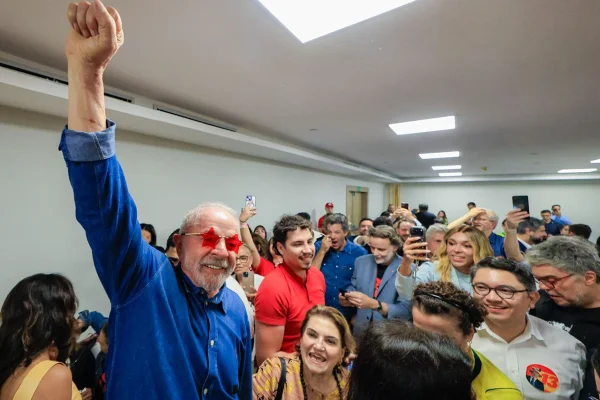 Lula amplia votos em SP em relação a 2022; resultado do clã Bolsonaro piora - destaque galeria