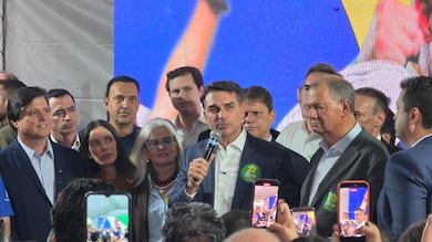 Flávio recebe maioria do apoio do MDB e diz que ministros do STF tentam interferir nas eleições
