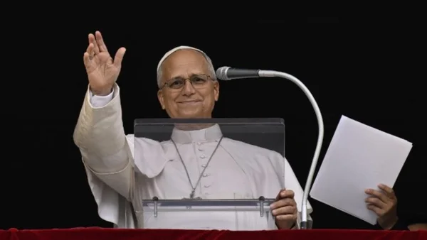Papa Leão XIV continua recuperação no Vaticano após retirada de tumor - destaque galeria