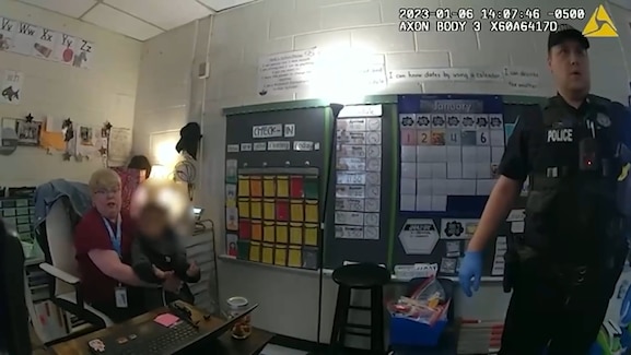 "No me importa ir a la cárcel": revelan el video del niño de 6 años que disparó a su maestra en Virginia en 2023