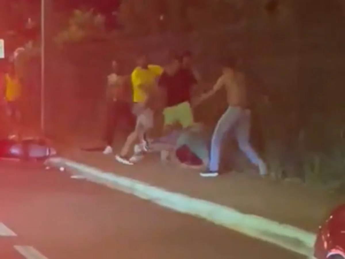 Homem é espancado por possíveis apoiadores de Flávio Bolsonaro em Rio Verde