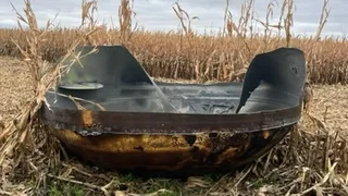 Objeto metálico gigante é encontrado em milharal nos EUA; saiba possível origem