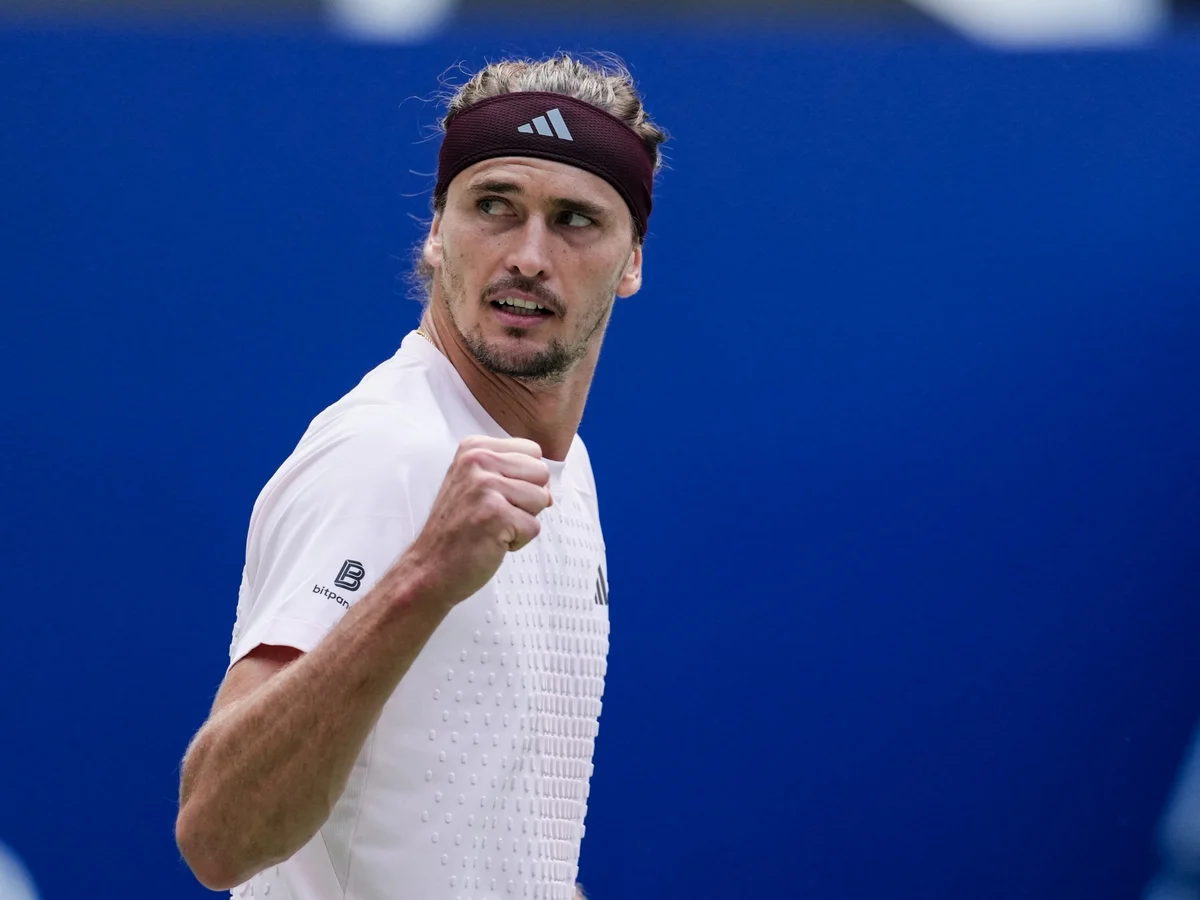 Derrota de Alcaraz garante Zverev como número 1 do ranking mundial em 2026